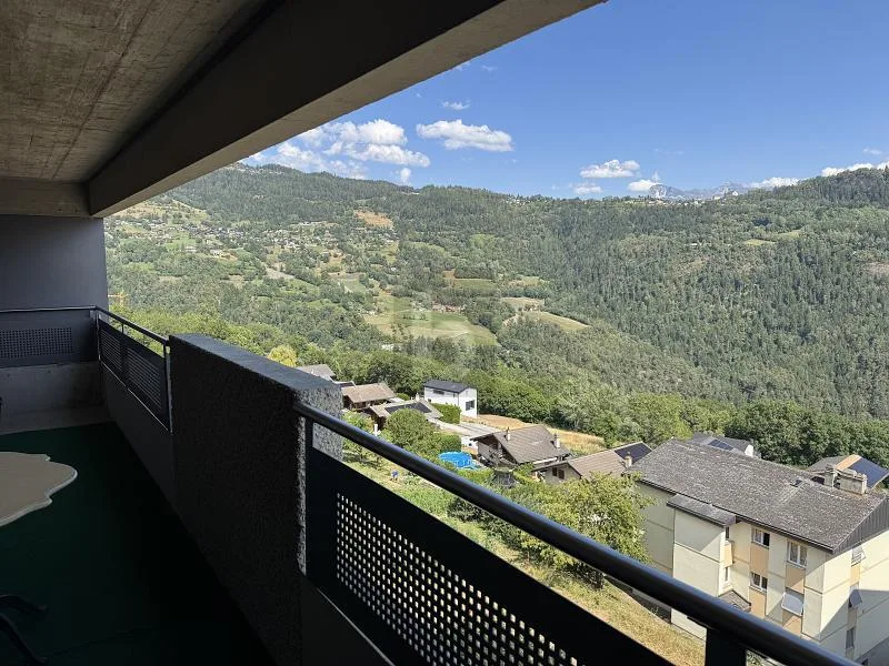 ATTIQUE AVEC BALCON ET GRENIER AMÉNAGEABLE