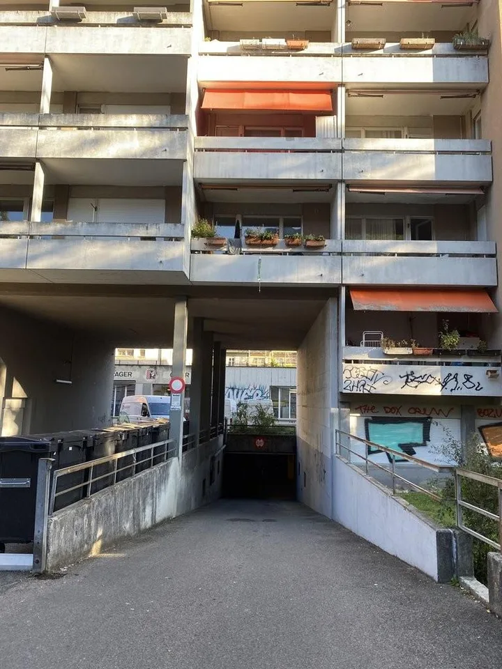 Einstellhallenplatz im Herzen der Lorraine!