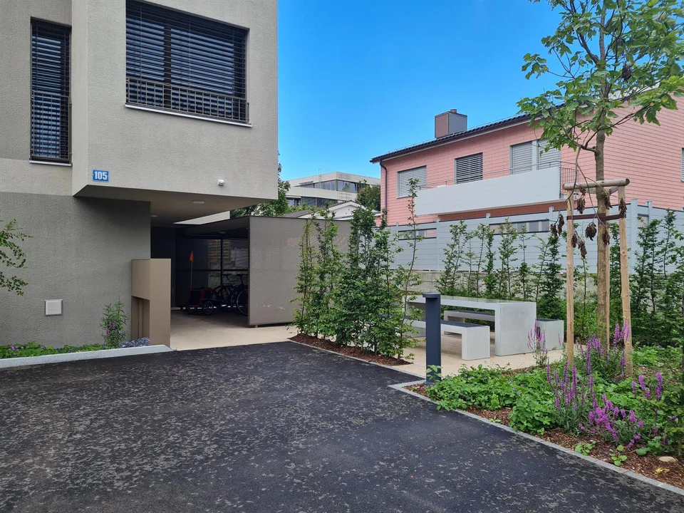 MODERN WOHNEN AM ORTSRAND VON SEEBACH