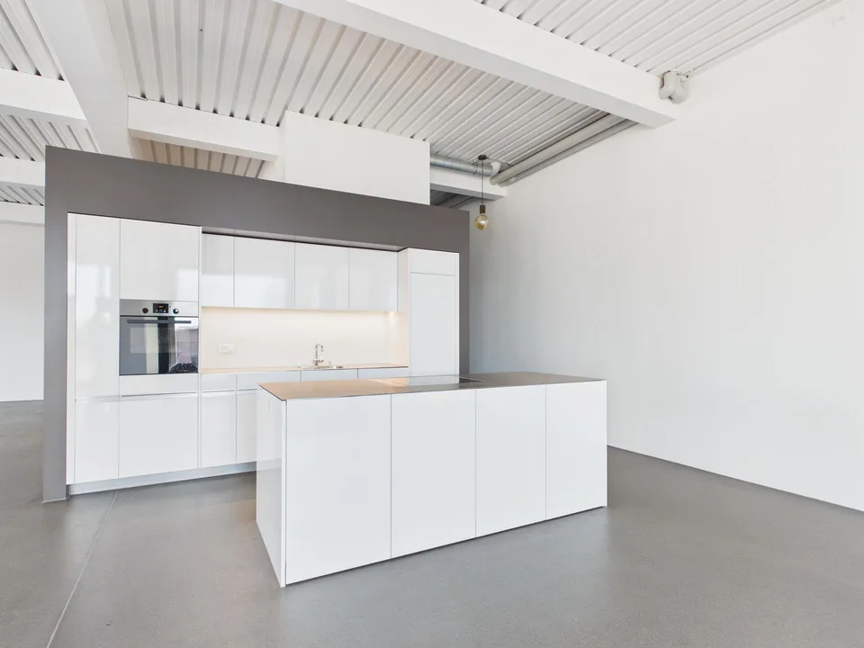 moderne 2-Zimmer-Loftwohnung in der Nähe des Westside