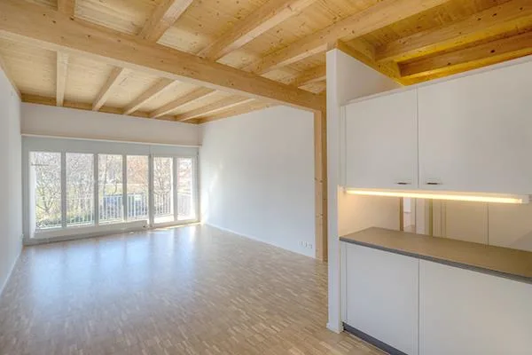 Grosse Dachterrasse zum Verweilen wartet auf Sie!