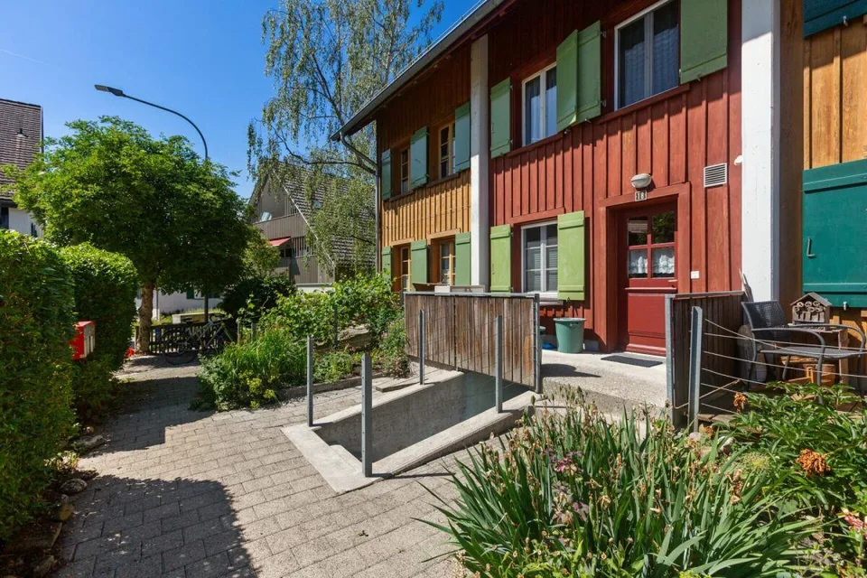 5.5-Zimmer-Reihenhaus zwischen Natur und Stadtnähe