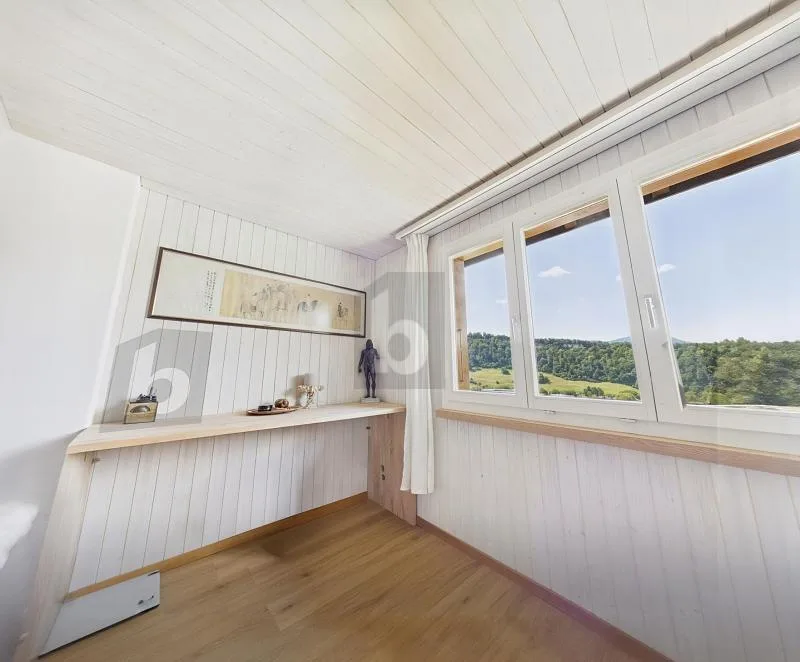 SONNIGES AUSSICHTSJUWEL DIREKT AM WALDRAND