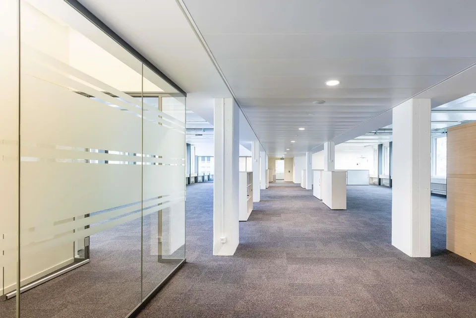 Top ausgebaute Büroflächen an zentraler Lage – Foto 18 von 25