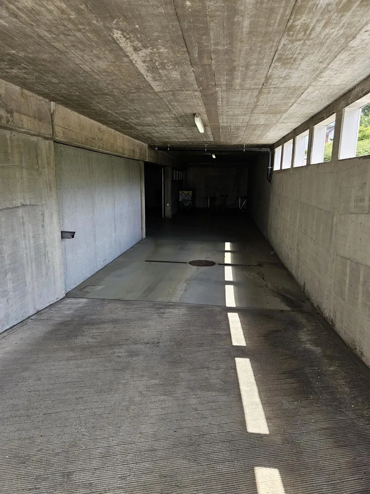 Grosszügige Lagerflächen direkt an der Autobahn – Foto 6 von 6