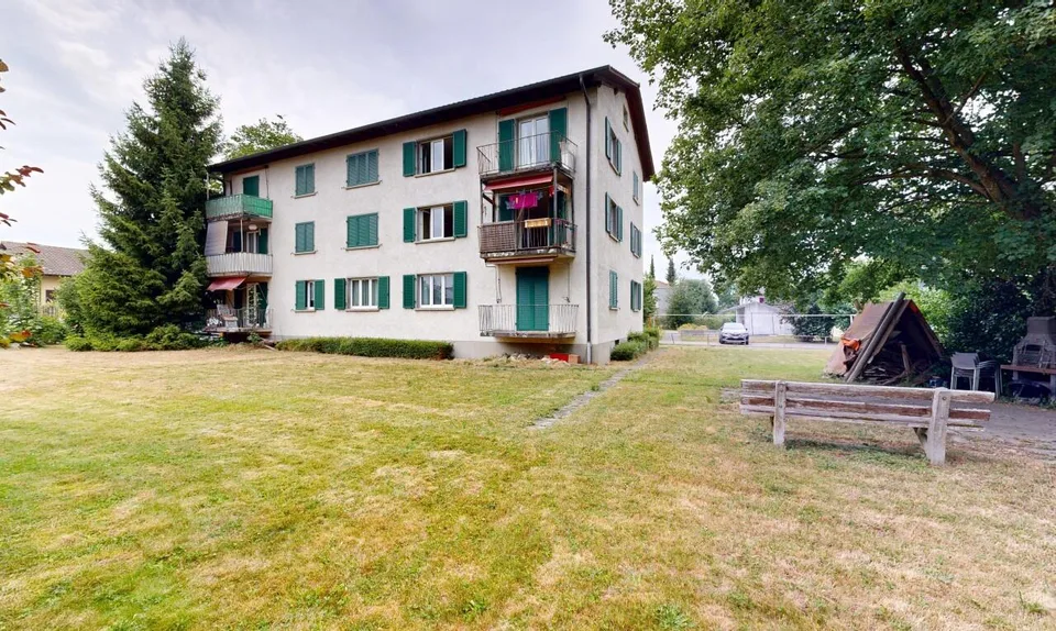 Vollvermietetes Mehrfamilienhaus mit attraktivem Entwicklungspotenzial