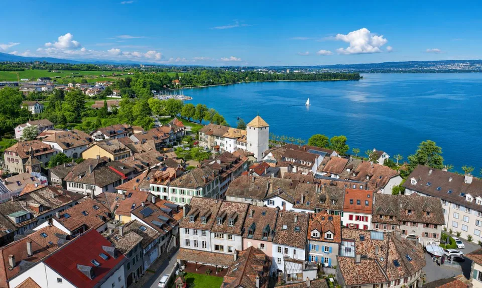 Appartement neuf avec jardin et accès au lac