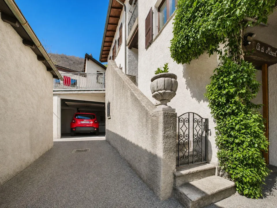 Elegante casa indipendente di 4.5 locali con garage, nel nucleo di ... – photo 9 sur 12