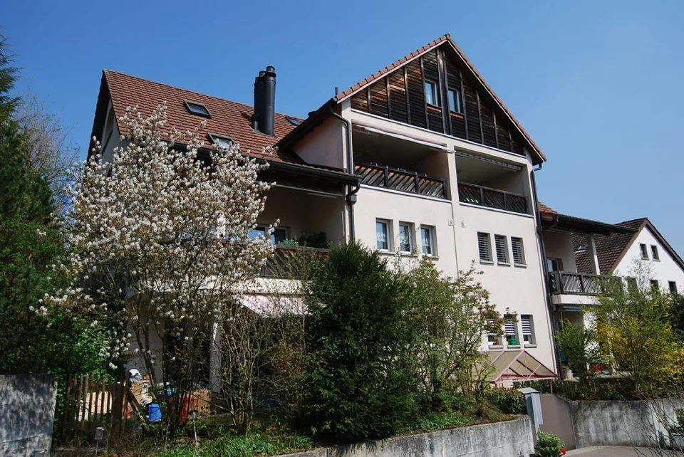 CALME | CENTRAL | ENTRETENU