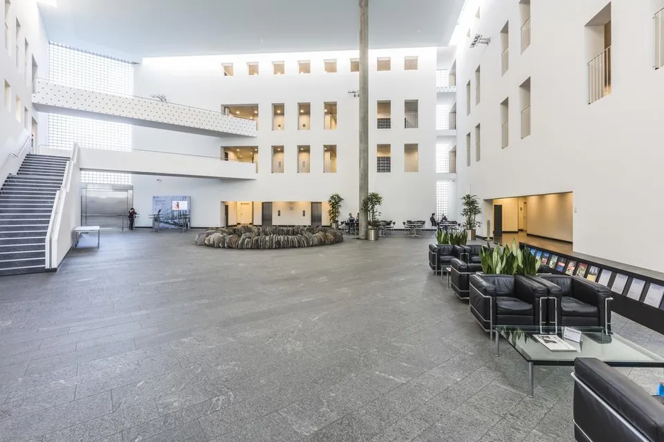 Kleinbüro mit schöner Aussicht zu vermieten