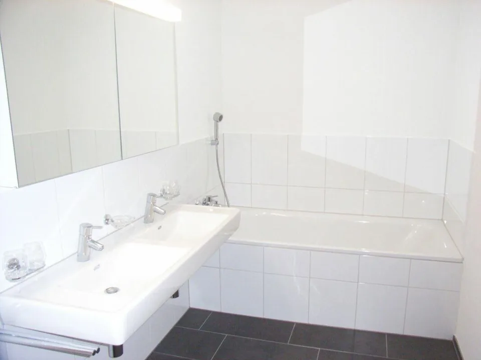 Moderne Attika mit grosser Terrasse