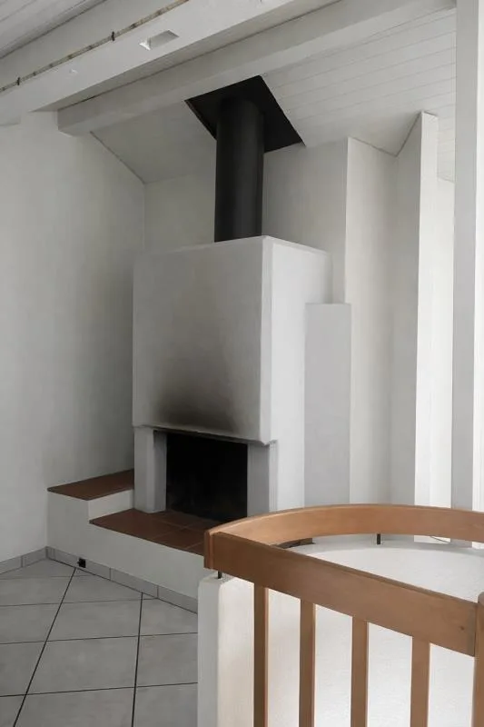 Appartement-maisonnette de 7,5 pièces lumineux avec balcon dans un quartier familial