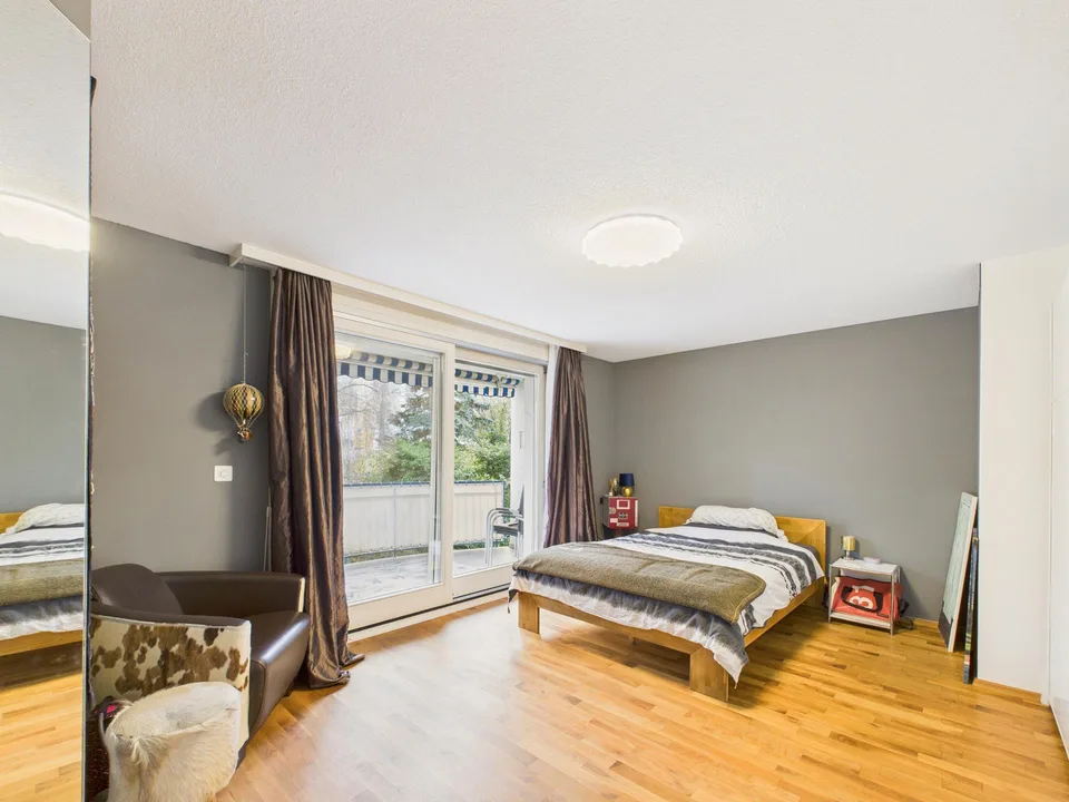 Charmante und grosszügige 4.5 Zimmer Wohnung mit herrlicher Seesicht