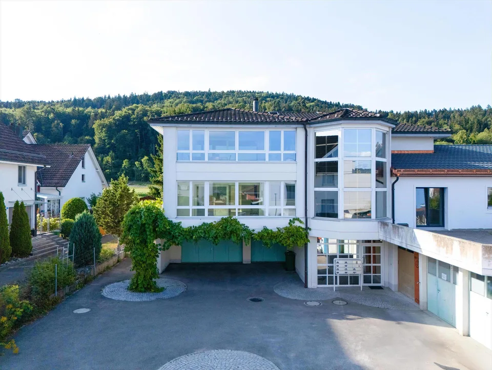 Charaktervolle Dachwohnung mit Wintergarten – Foto 8 von 9