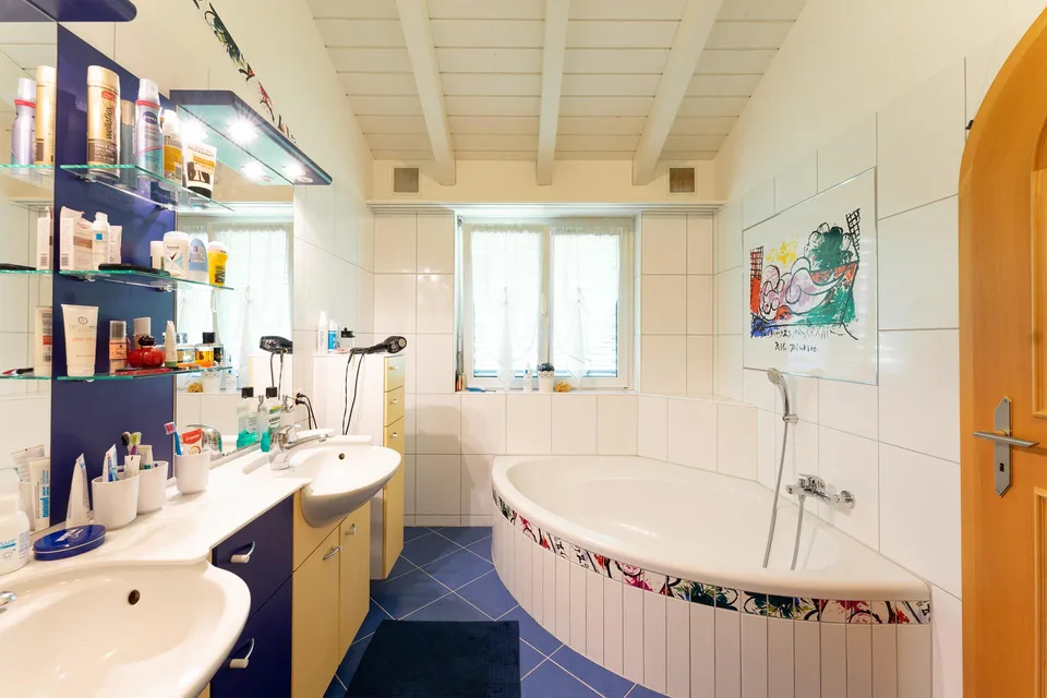 Charaktervolle Dachwohnung mit Wintergarten