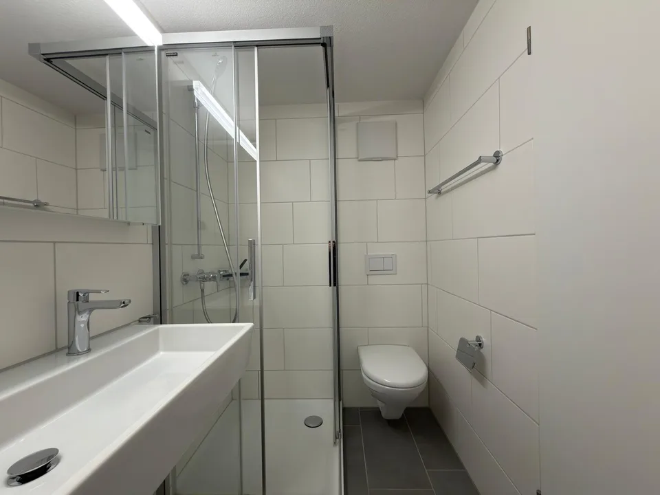 Moderne 4.5-Zimmer-Wohnung / Superbe 4,5 pièces moderne – foto 7 di 12