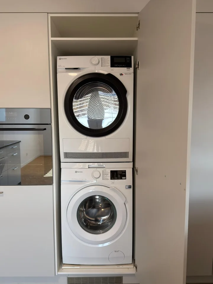 Moderne 4.5-Zimmer-Wohnung / Superbe 4,5 pièces moderne – foto 8 di 12