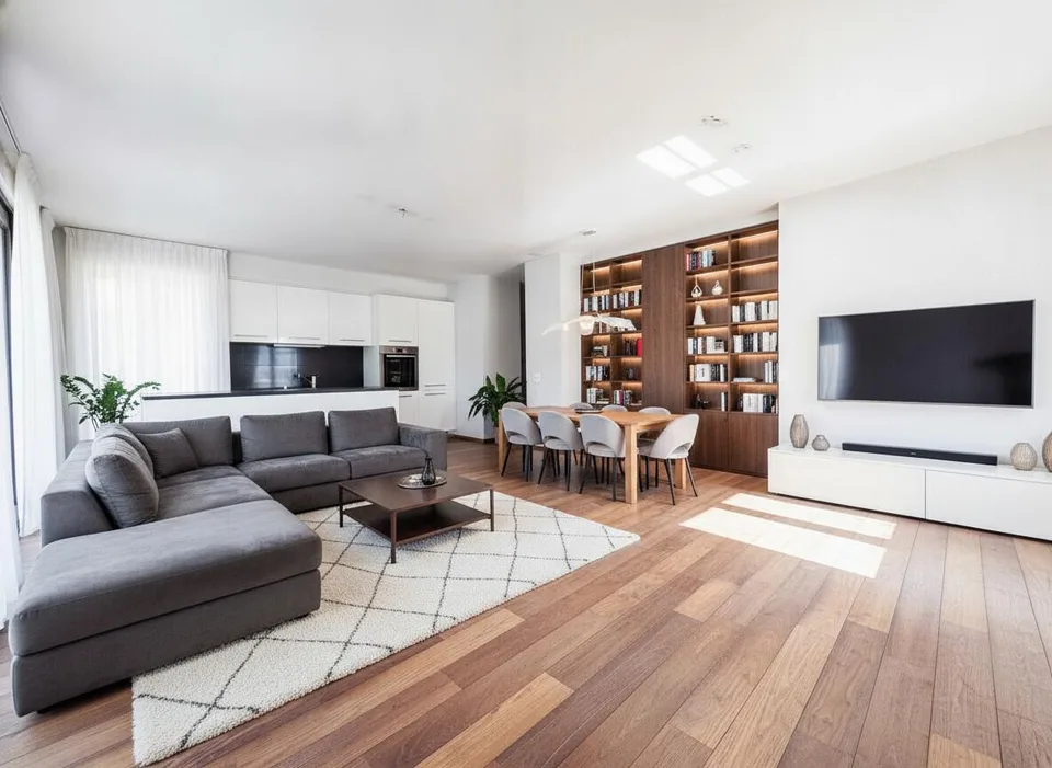 AMPIO 4.5 LOCALI CON TERRAZZA E POSTEGGI A LUGANO PREGASSONA