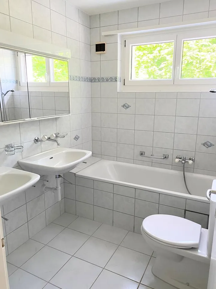 Naturnahe, helle 3.5-Zimmerwohnung mit Balkon