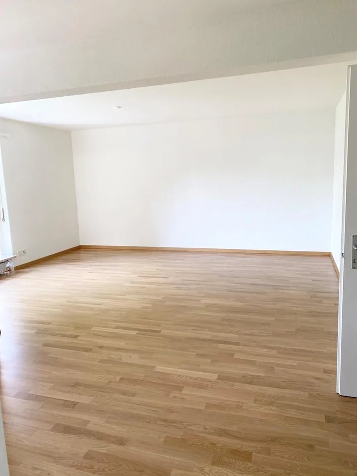 Naturnahe, helle 3.5-Zimmerwohnung mit Balkon