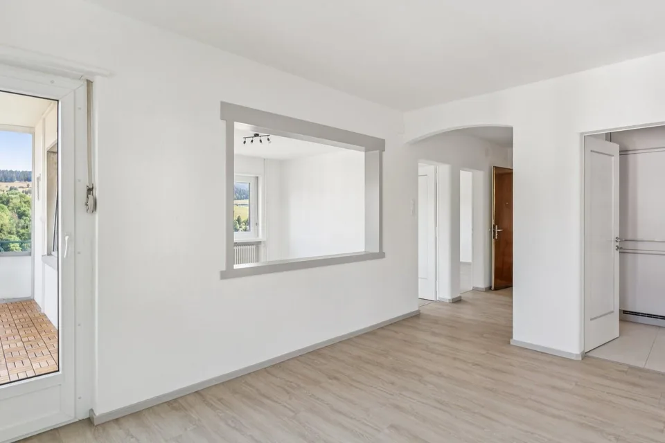 Schönes 3.5-Zimmer-Apartment renoviert, sofort verfügbar