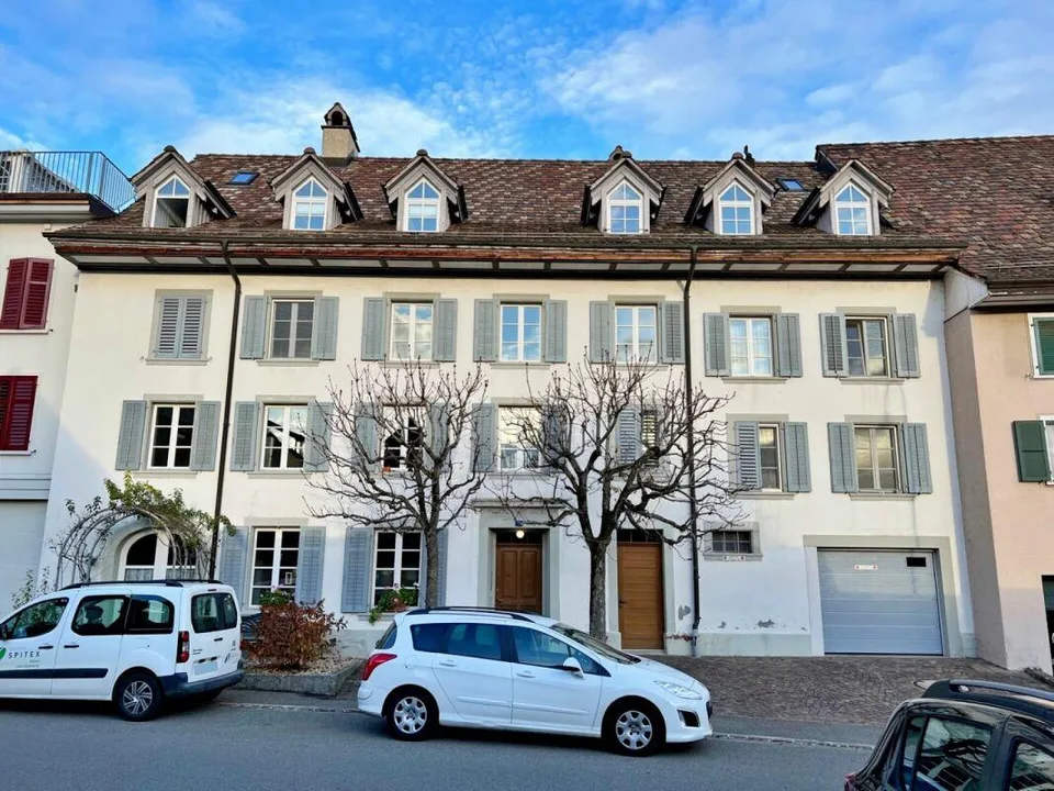 Appartamento accogliente 4.5 locali con balcone a Hallau