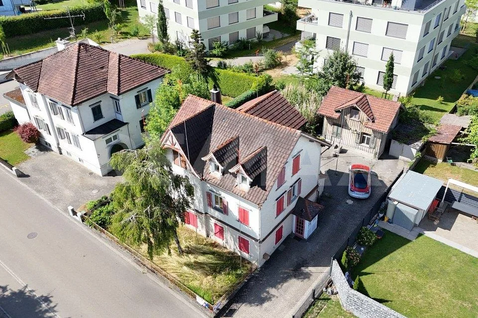 Teilrenoviertes Einfamilienhaus mit viel Platz und Potenzial – Foto 11 von 13