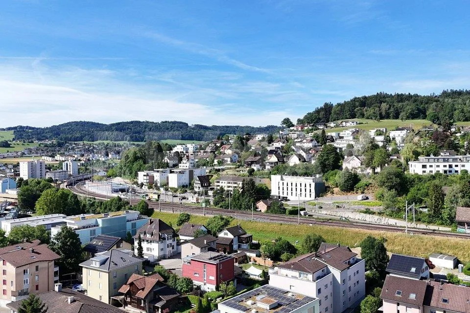 Teilrenoviertes Einfamilienhaus mit viel Platz und Potenzial – Foto 12 von 13