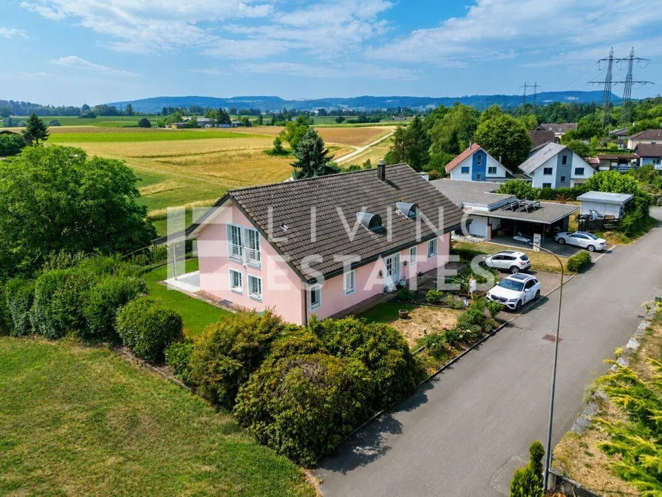 EINE AUSSERGEWÖHNLICHE RESIDENZ IM GRÜNEN