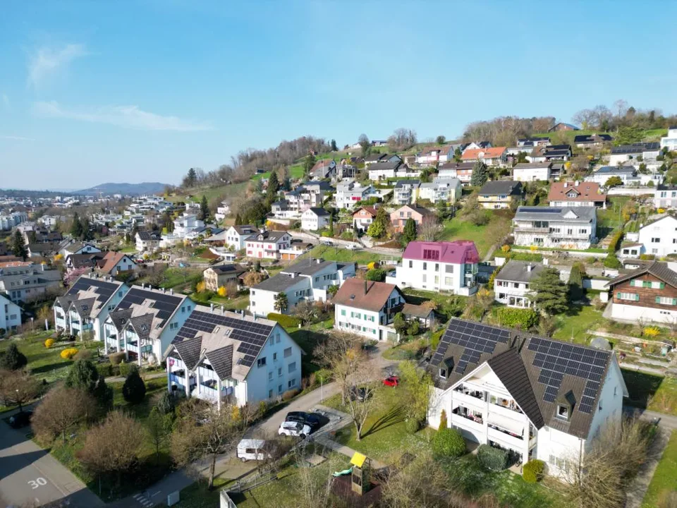 Grosszügiges Wohnen mit Weitblick über Bachenbülach – Foto 13 von 13