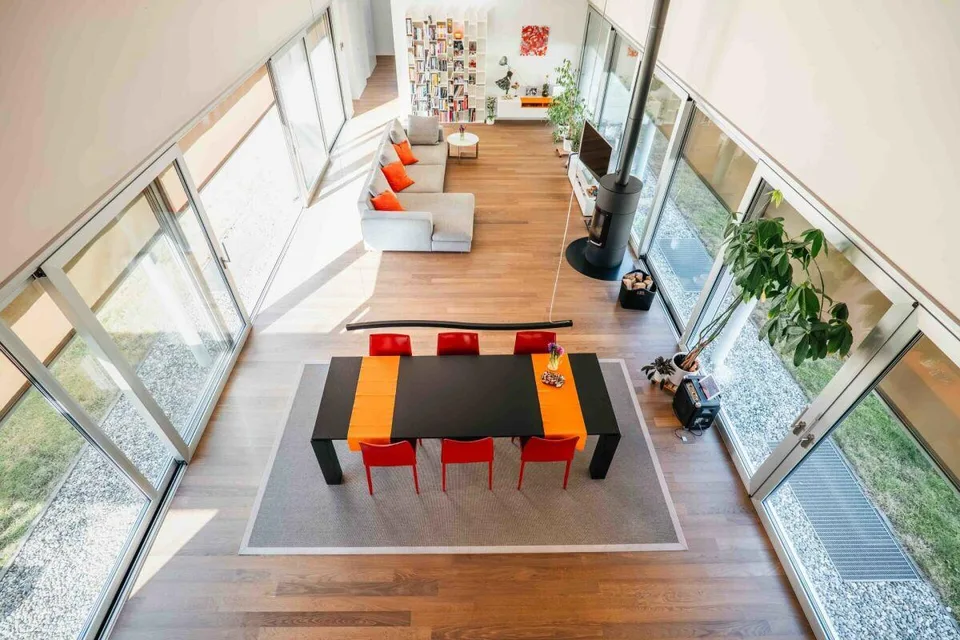 ZU VERKAUFEN IN CRESCIANO - MODERNE UND GROSSZÜGIGE VILLA IN RUHIGE...