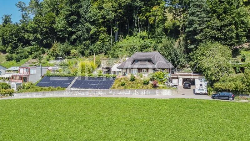 Familienperle auf grosszügigem Grundstück