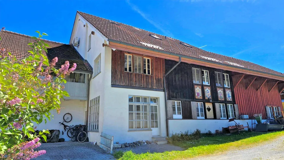 Neu aufgebauter Flarzhausteil mit Atelier-/Loftbereich