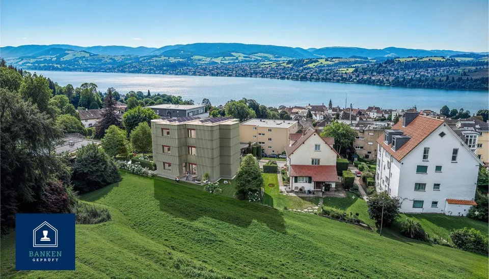 Die noch letzte verfügbare 4.5 Z. Etagenwohnung mit guter Seesicht