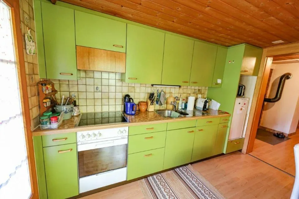 DM 137 4.5 room attic apartment