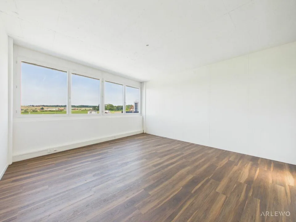 Ausgebaute Kleinfläche für Büro oder stilles Gewerbe