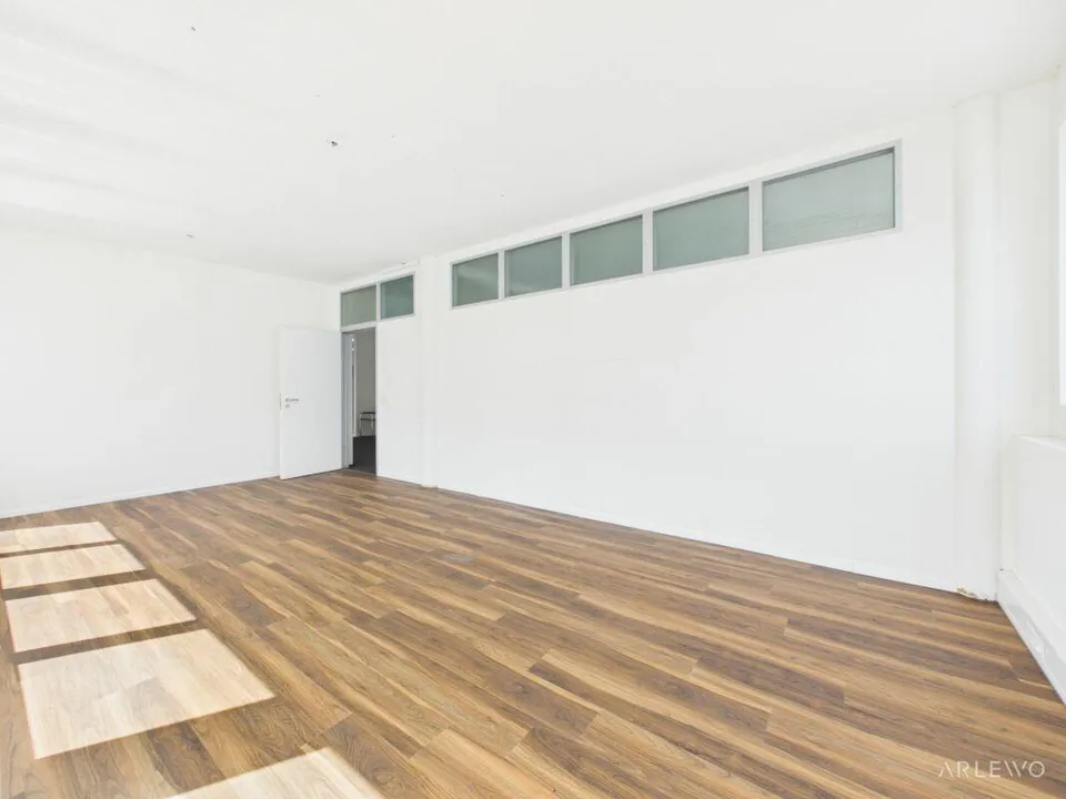 Vielseitige Gewerbefläche für Büro, Praxis oder Atelier