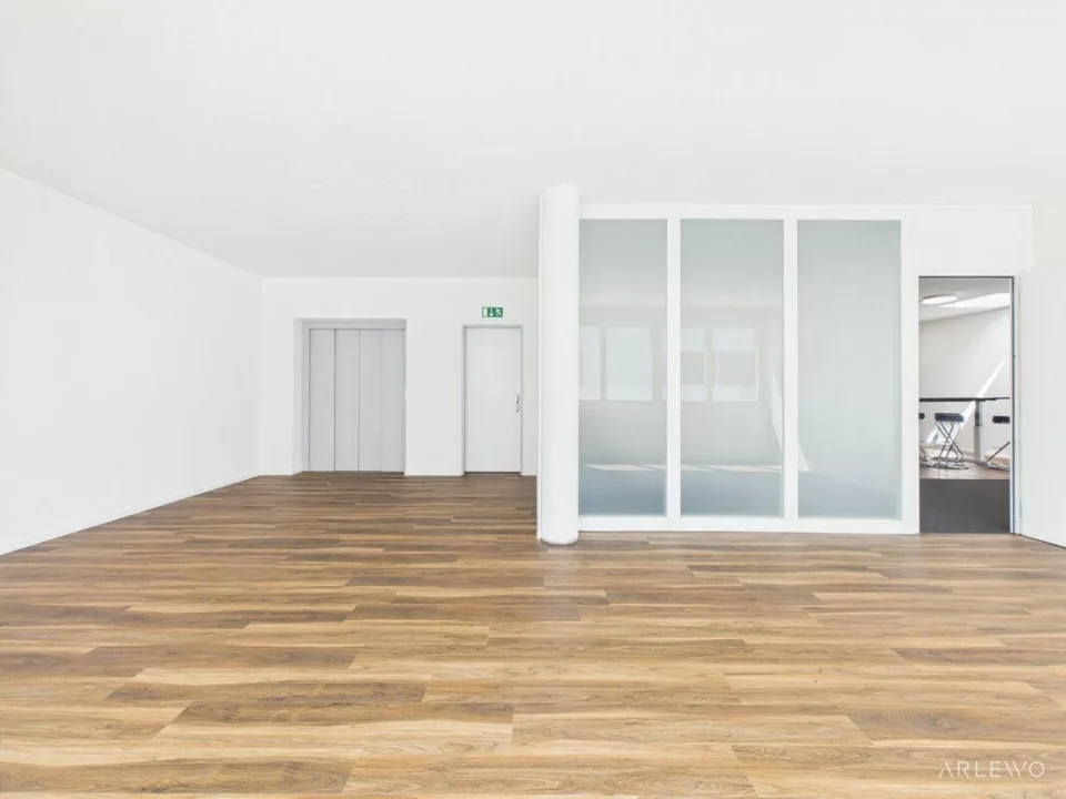 Flexible Gewerbefläche mit direktem Waren- und Personenlift