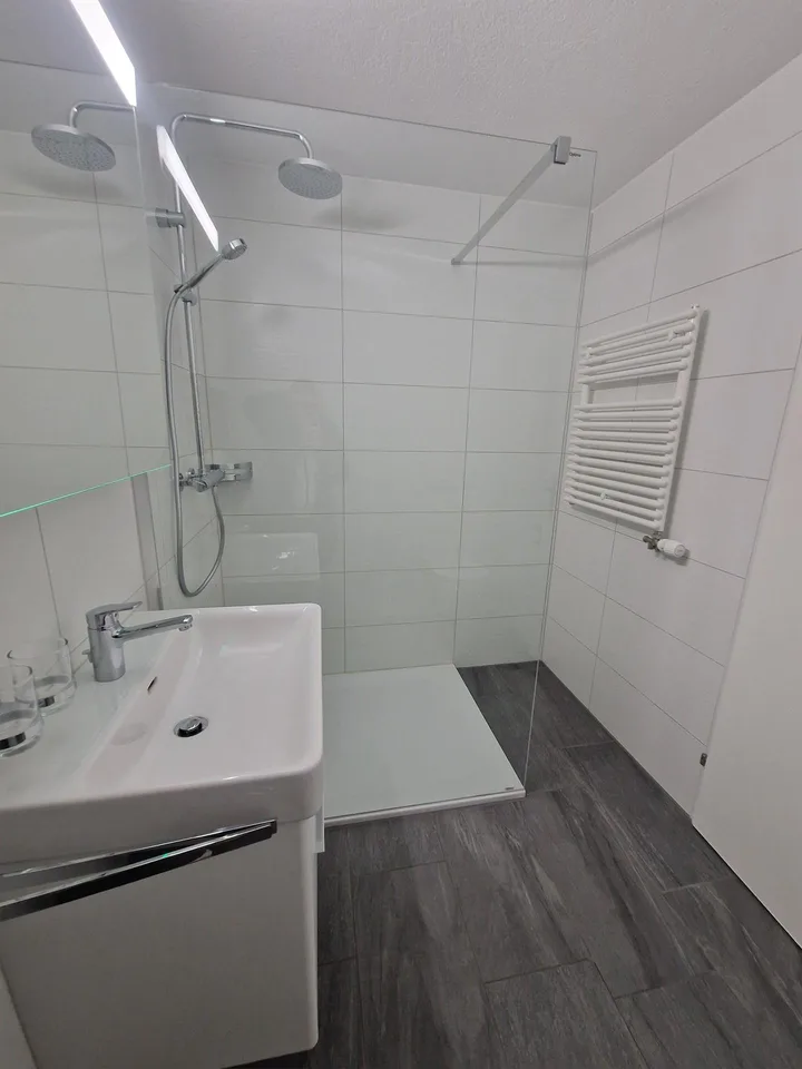 Tolle 3.5-Zimmer-Wohnung mit Sitzplatz – photo 8 sur 11