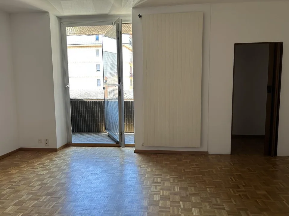 MONOLOCALE A LUGANO-CASSARATE