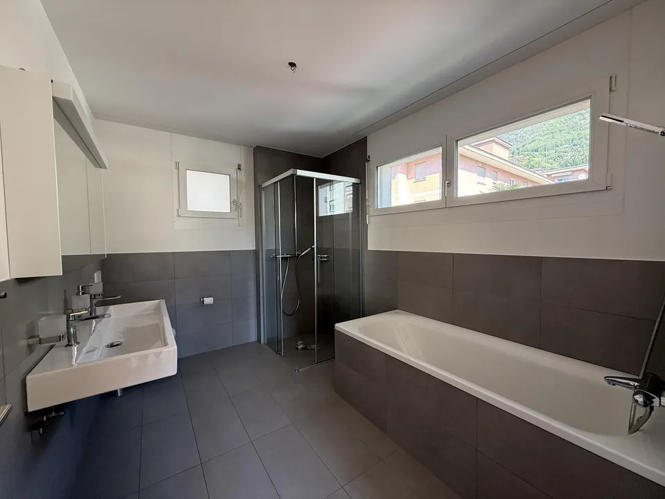 Appartement ensoleillé et spacieux de 4,5 pièces près du lac