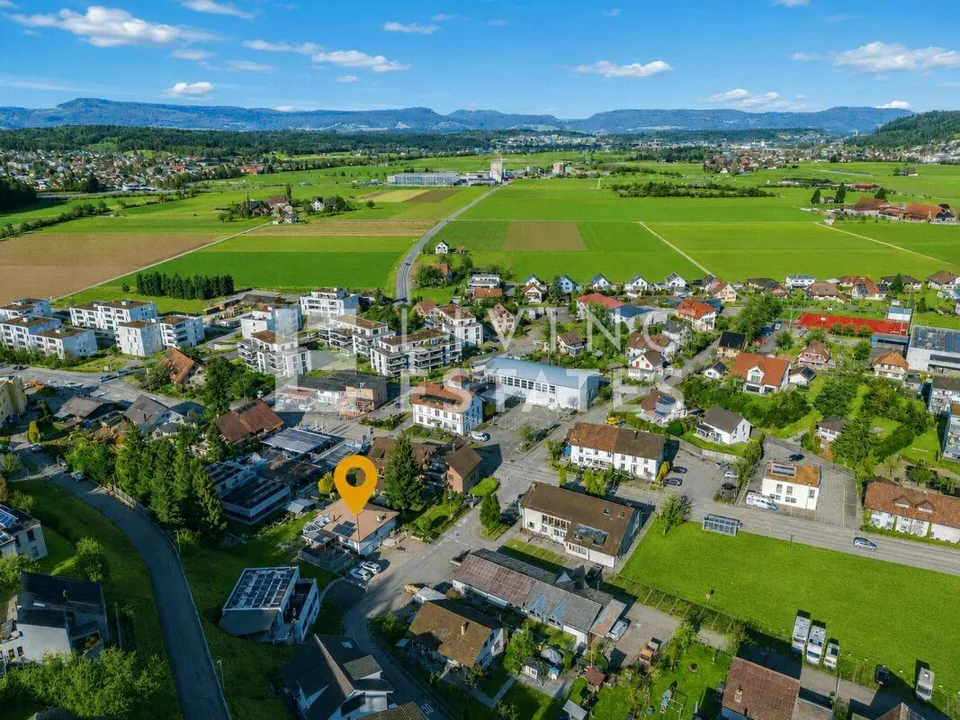 WOHNEN MIT STIL - GROSSZÜGIG, EBENERDIG, RENOVIERT
