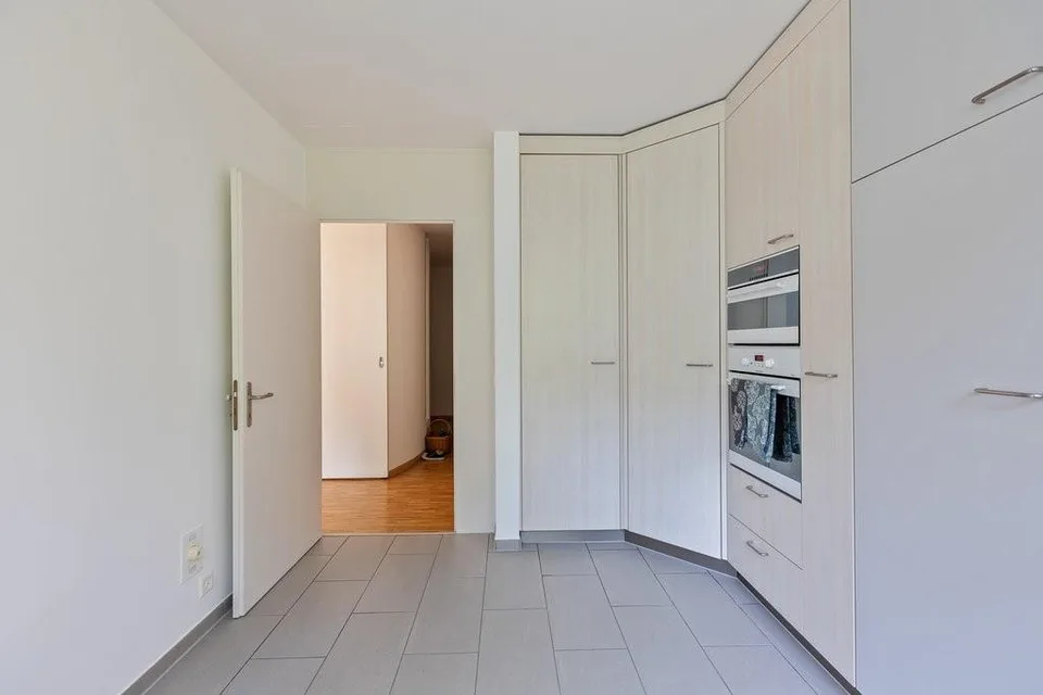 Maisonette apartment with large, ground-level terrace