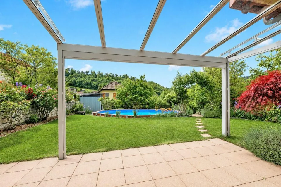 Ampia casa unifamiliare di 6,5 locali con piscina e serra – foto 16 di 29