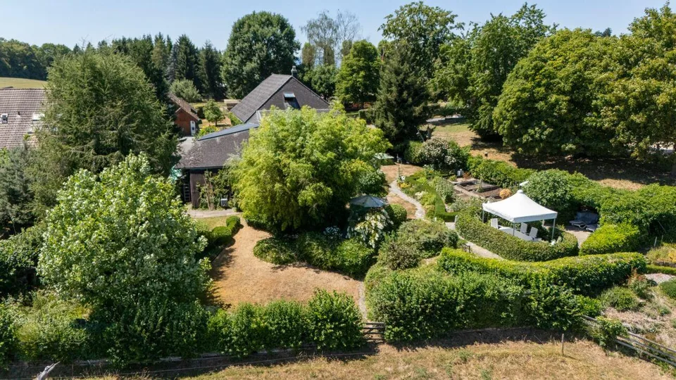 Casa di campagna unica con giardino pittoresco