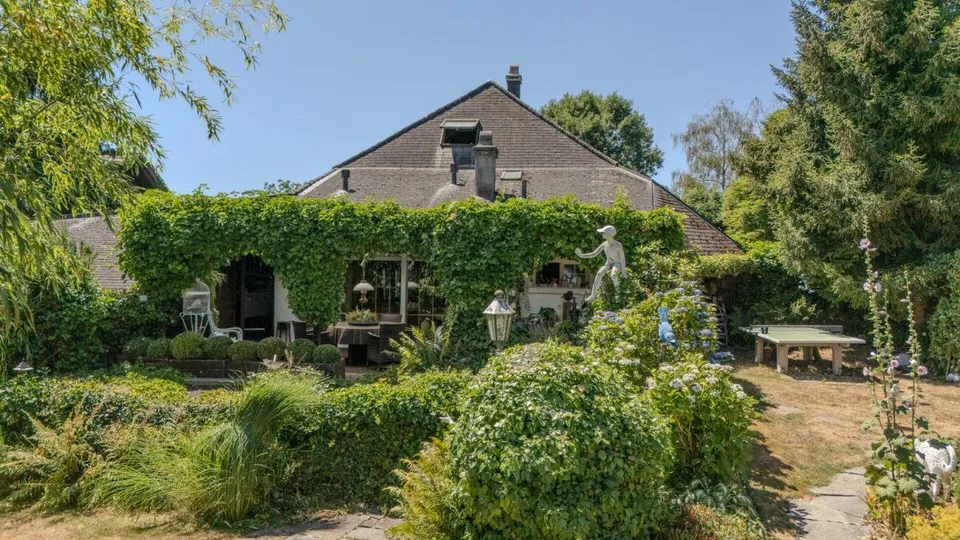 Einzigartiges Landhaus mit malerischem Garten