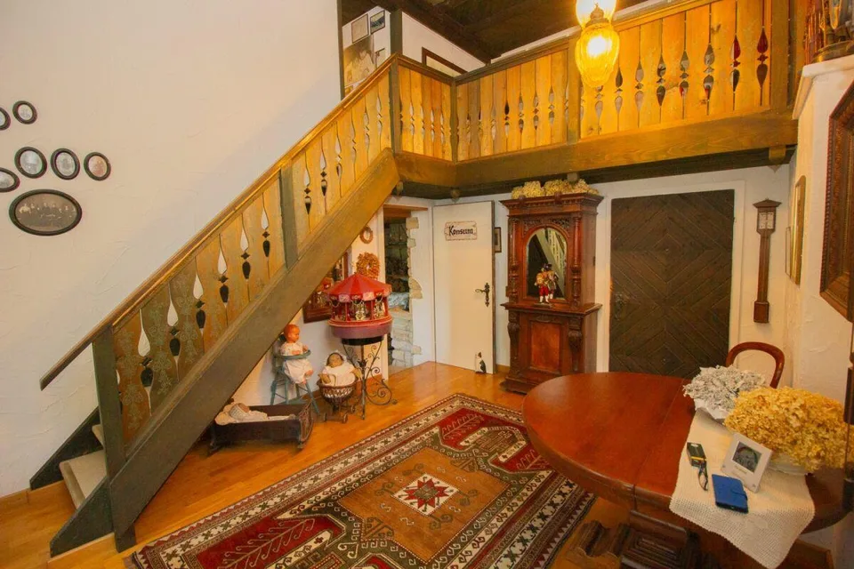 Einzigartiges Landhaus mit malerischem Garten – Foto 10 von 17