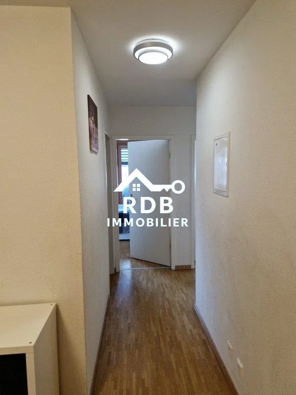 Appartement de 5 pièces au 1er étage situé à Le Grand-Saconnex 1218