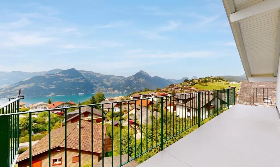 Vivre avec un panorama. Votre maison au-dessus du lac des Quatre-Cantons