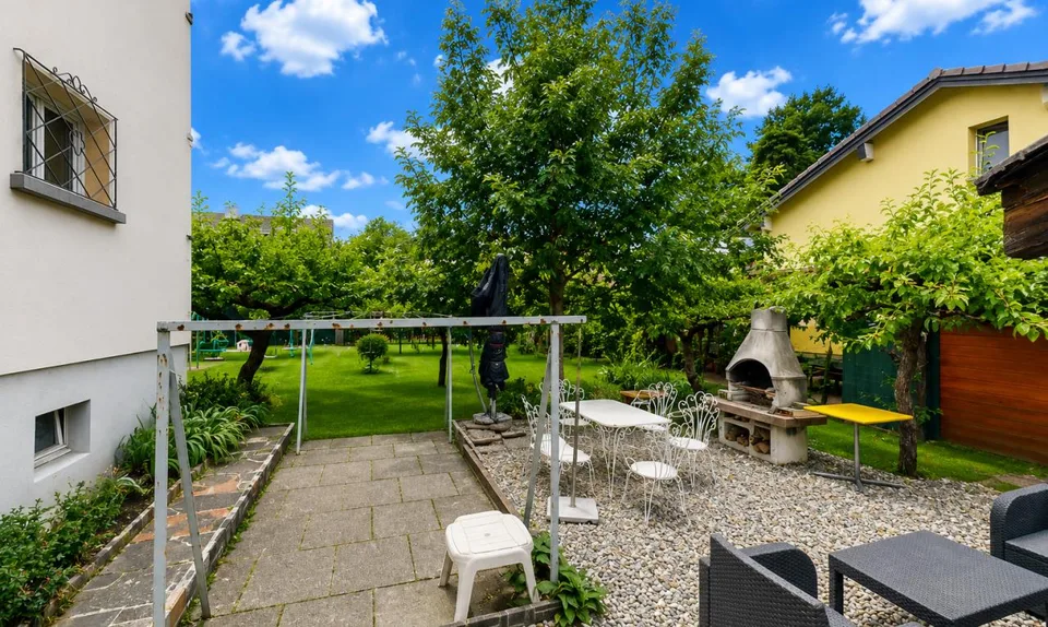 Family house with two apartments and great potential in Sion – photo 7 of 11